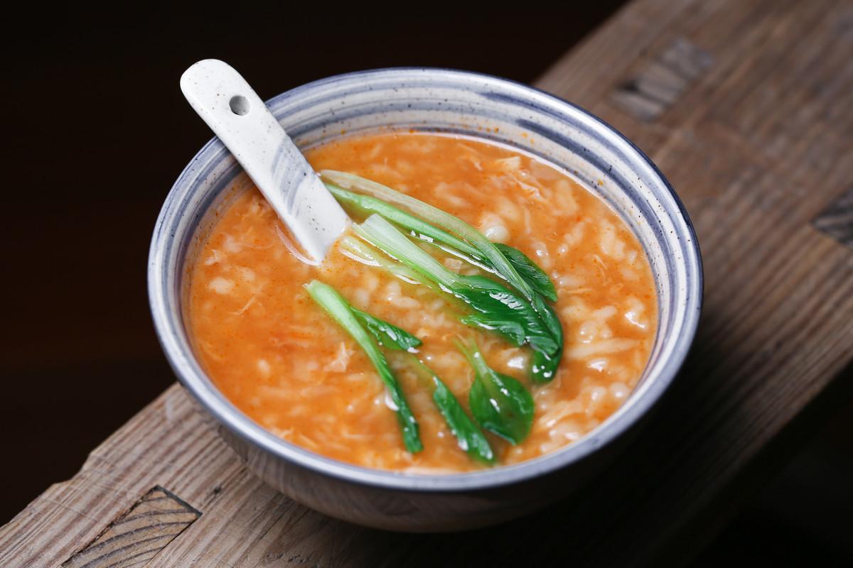 西红柿紫菜蛋花疙瘩汤，一道家常美食的烹饪与品味