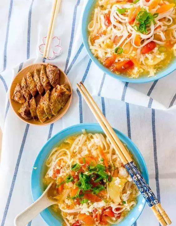 油球蛋花汤，一道传统美食的魅力与独特风味