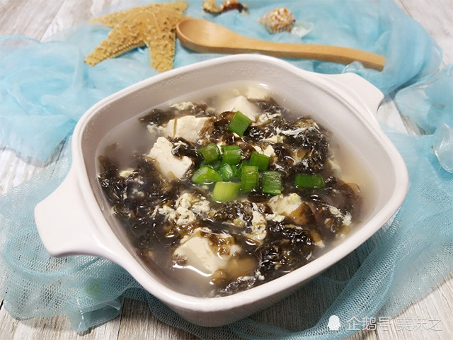如何制作美味的紫菜豆腐蛋花汤