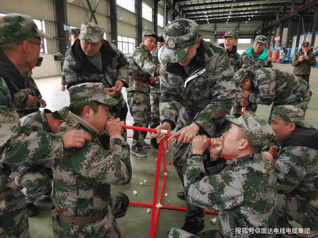 伞兵单兵训练，塑造空中精英的必经之路